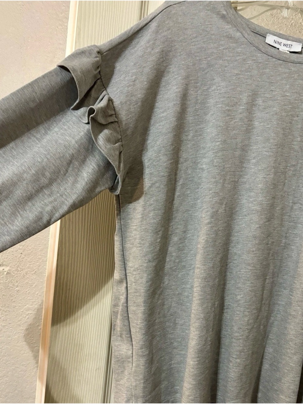 Nine West Light Gray Long-Sleeve Ruffle Detail Top - Picture 4 of 5